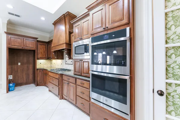 $720,000 | 7707 La Salle Avenue, Lubbock, TX 79424