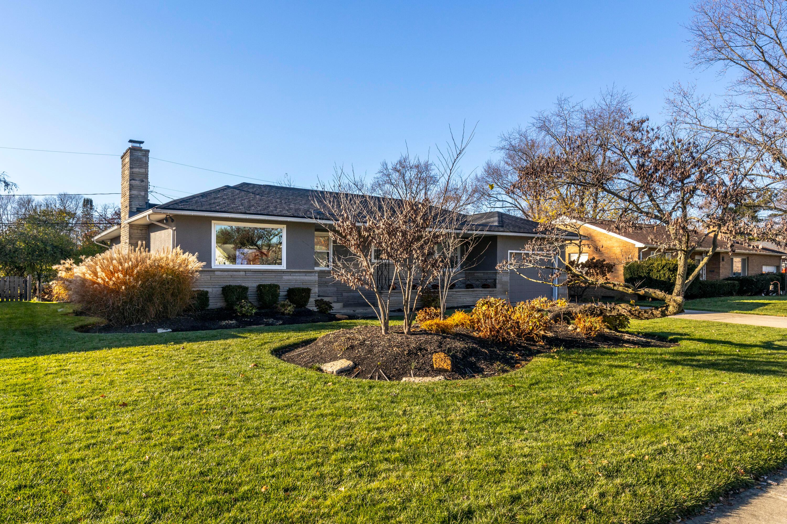 3475 Kirkham Road Columbus, OH 43221 - Photo 4 of 42 3-print-2023-11-18 2475 Kirkham Rd 03
