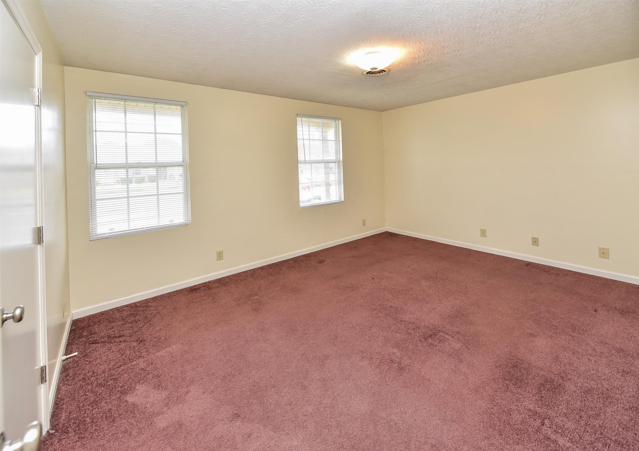 2000 R W Gordon Drive Springfield, TN 37172 - Photo 16 of 21 an empty room with windows