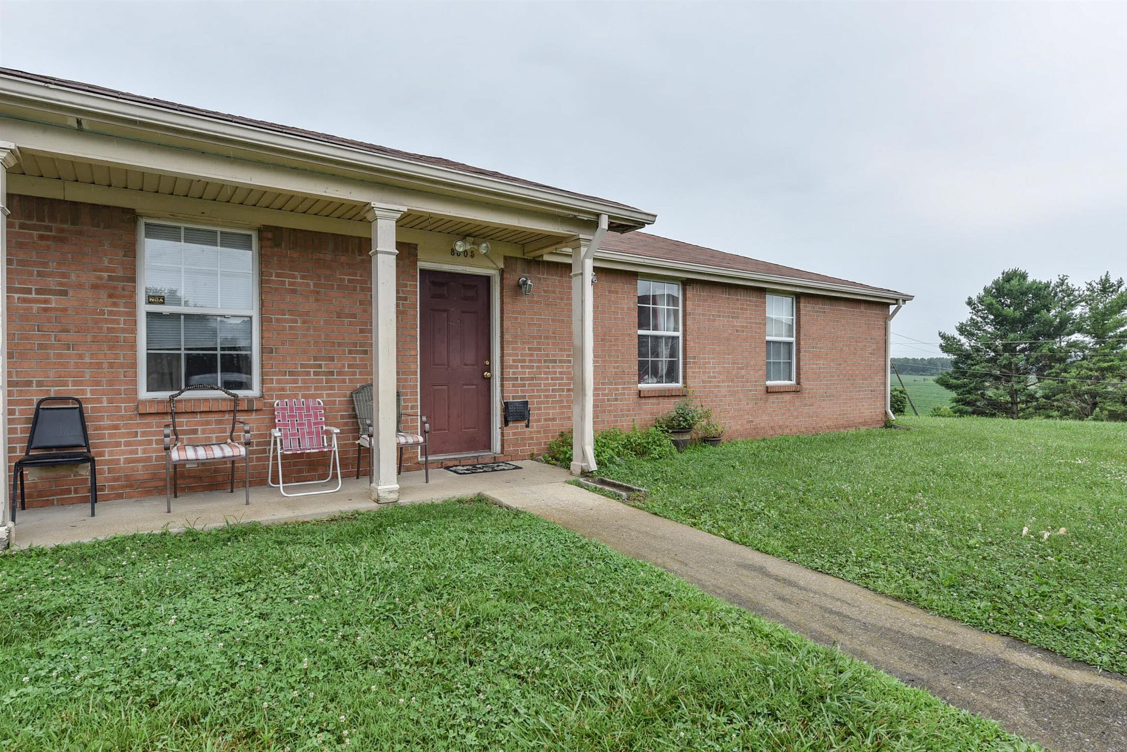 2000 R W Gordon Drive Springfield, TN 37172 - Photo 19 of 21 a front view of house with yard and outdoor seating