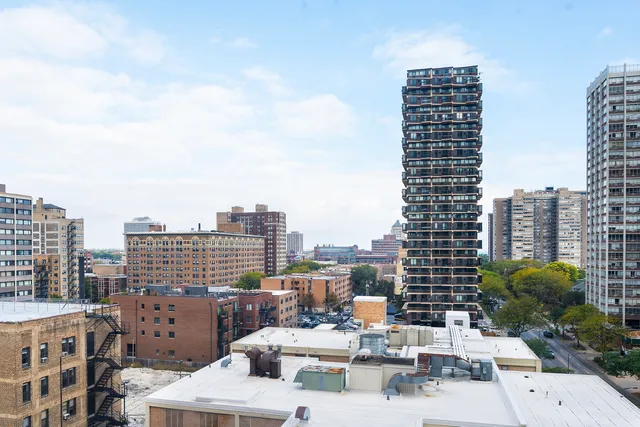 $1,900 | 6118 North Sheridan Road, Unit 1003, Chicago, IL 60660