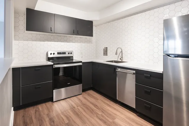 $1,900 | 6118 North Sheridan Road, Unit 1003, Chicago, IL 60660