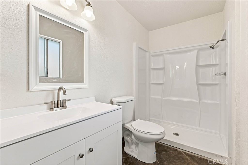 21021 Geronimo Road Apple Valley, CA 92308 - Photo 18 of 37