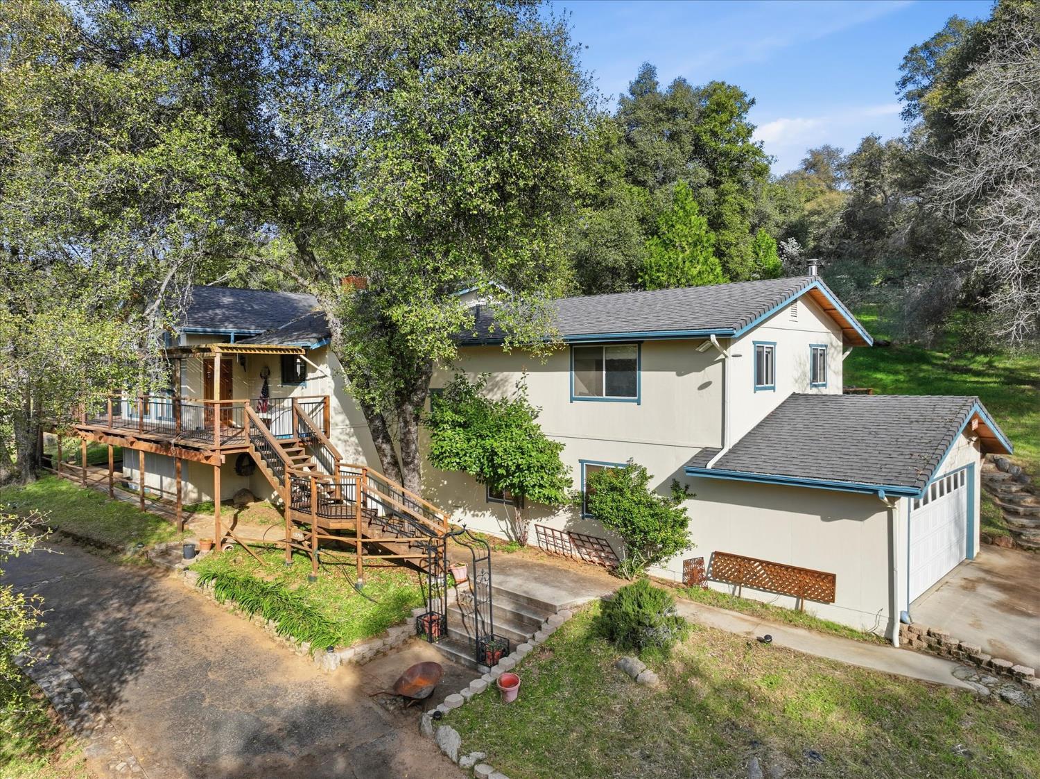 51590 Coyote Ridge Road Oakhurst, CA 93644 - Photo 3 of 49