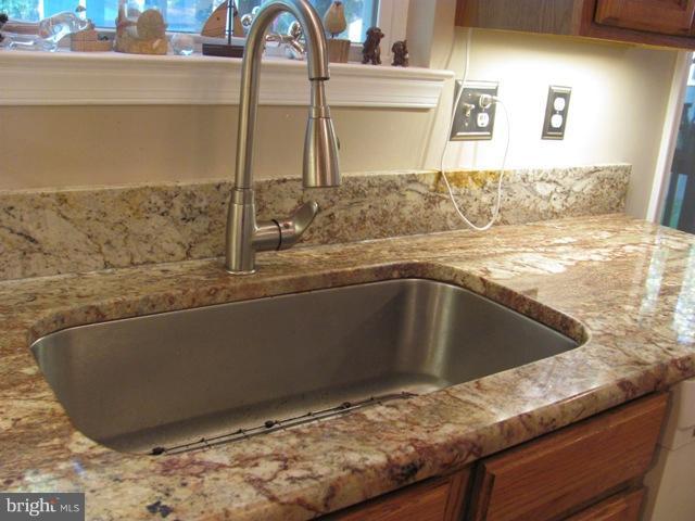 11512 Ropeknot Road Lusby, MD 20657 - Photo 10 of 30 Kitchen