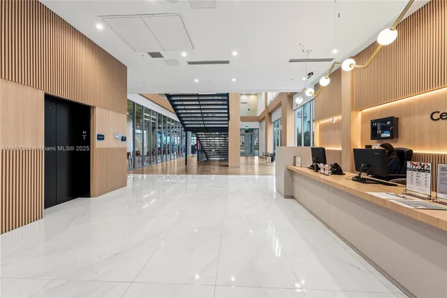 $345,000 | 7751 Northwest 107th Avenue, Unit 422, Doral, FL 33178