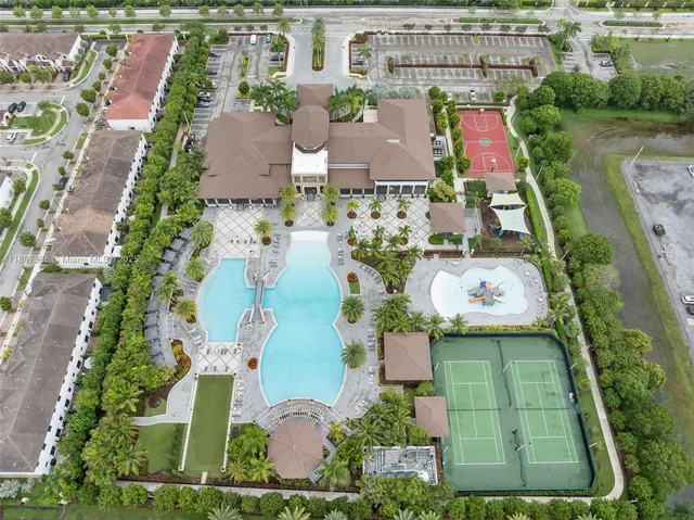 $345,000 | 7751 Northwest 107th Avenue, Unit 422, Doral, FL 33178