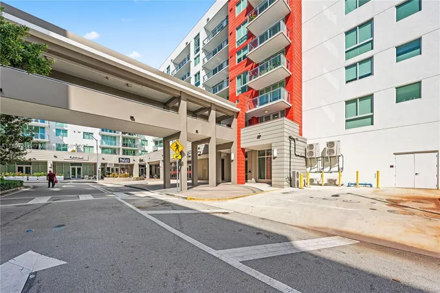 $345,000 | 7751 Northwest 107th Avenue, Unit 422, Doral, FL 33178