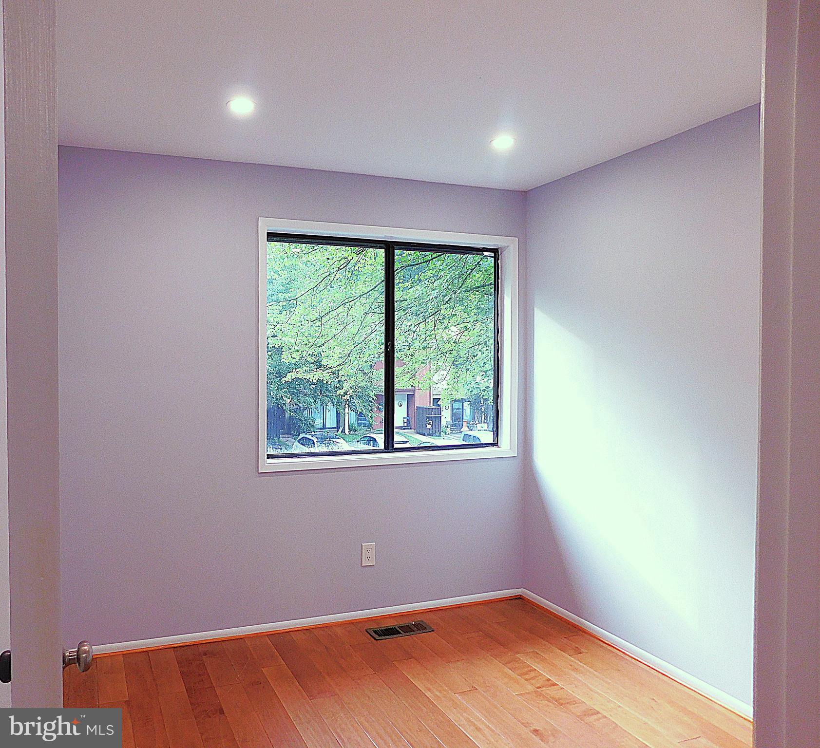 2241 Cartwright Place Reston, VA 20191 - Photo 31 of 40 Bedroom 3, recessed lites, Hdwd floor, wall closet