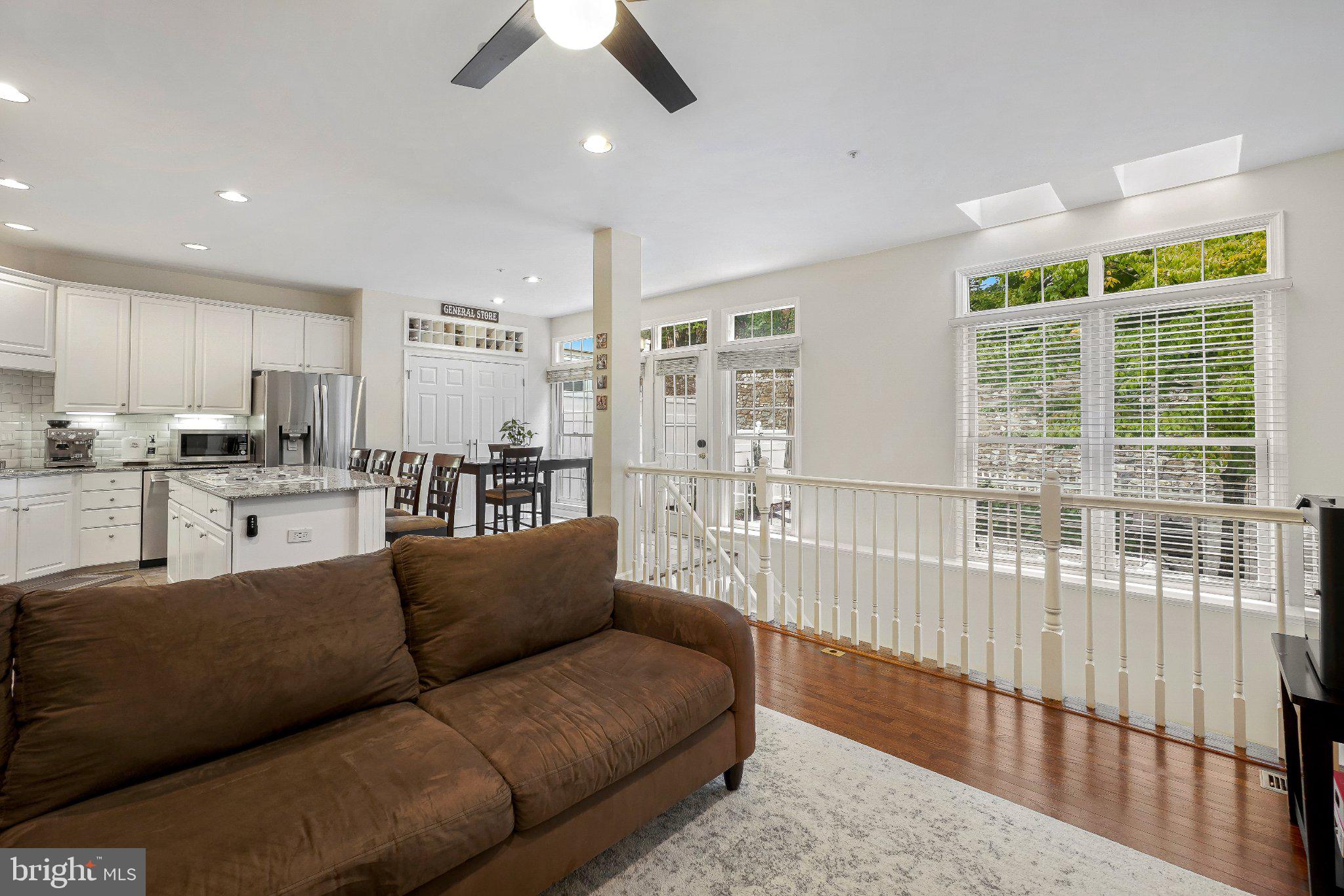 11405 Cedar Ridge Drive Potomac, MD 20854 - Photo 10 of 30 Gallery Image 10