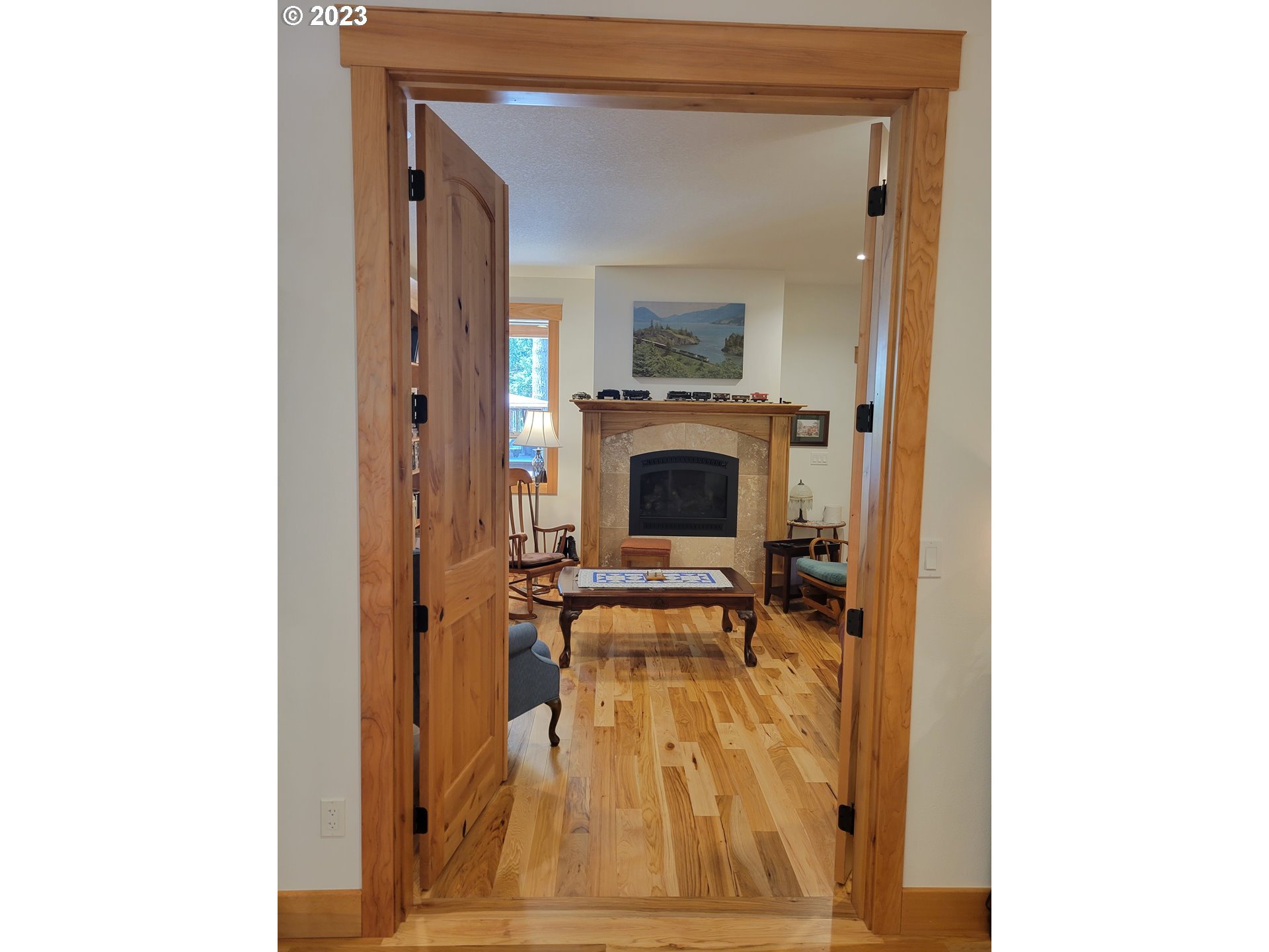 929 1st Falls View Road Stevenson, WA 98648 - Photo 13 of 48 Den/Office