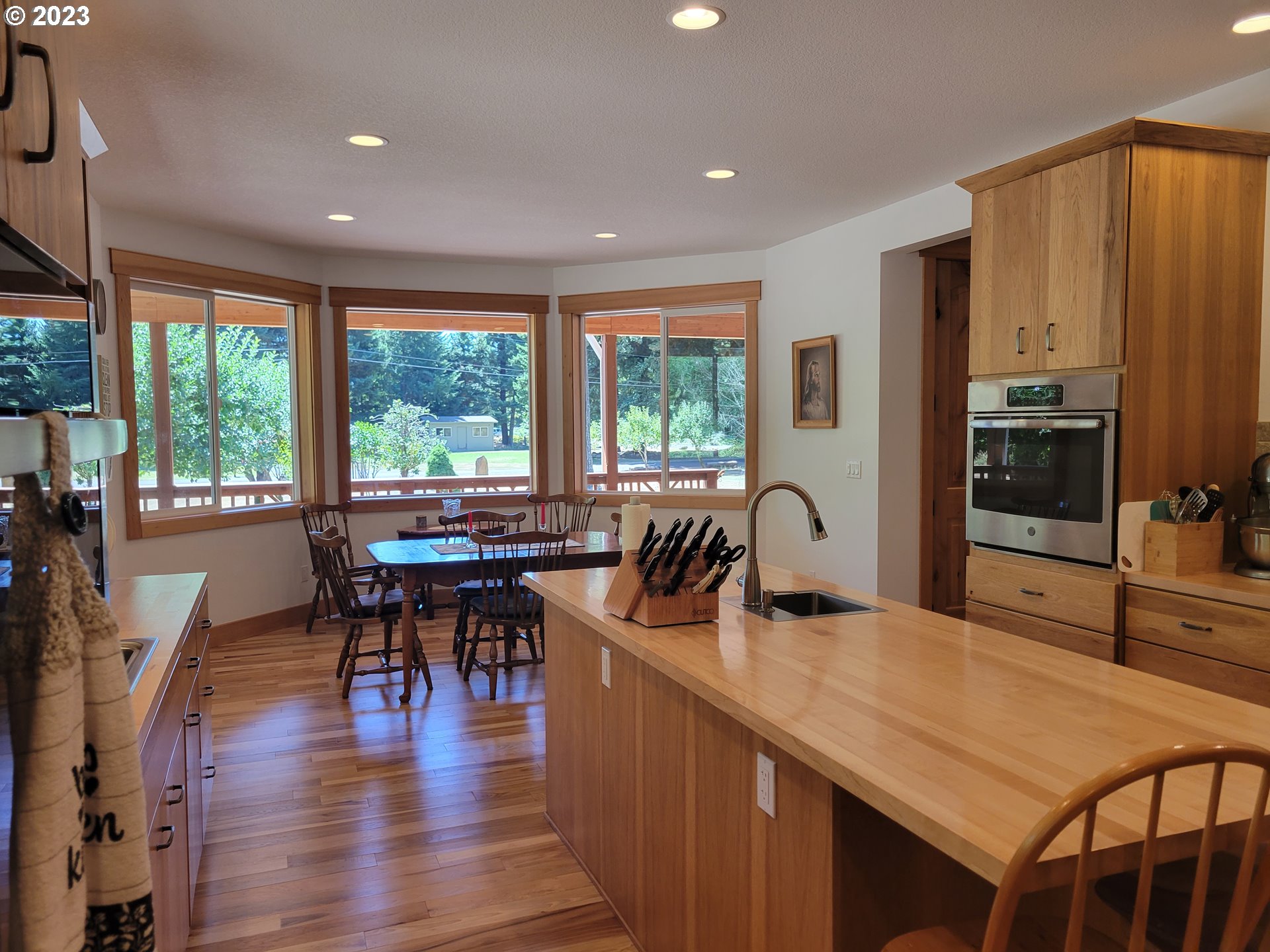 929 1st Falls View Road Stevenson, WA 98648 - Photo 15 of 48 Kitchen