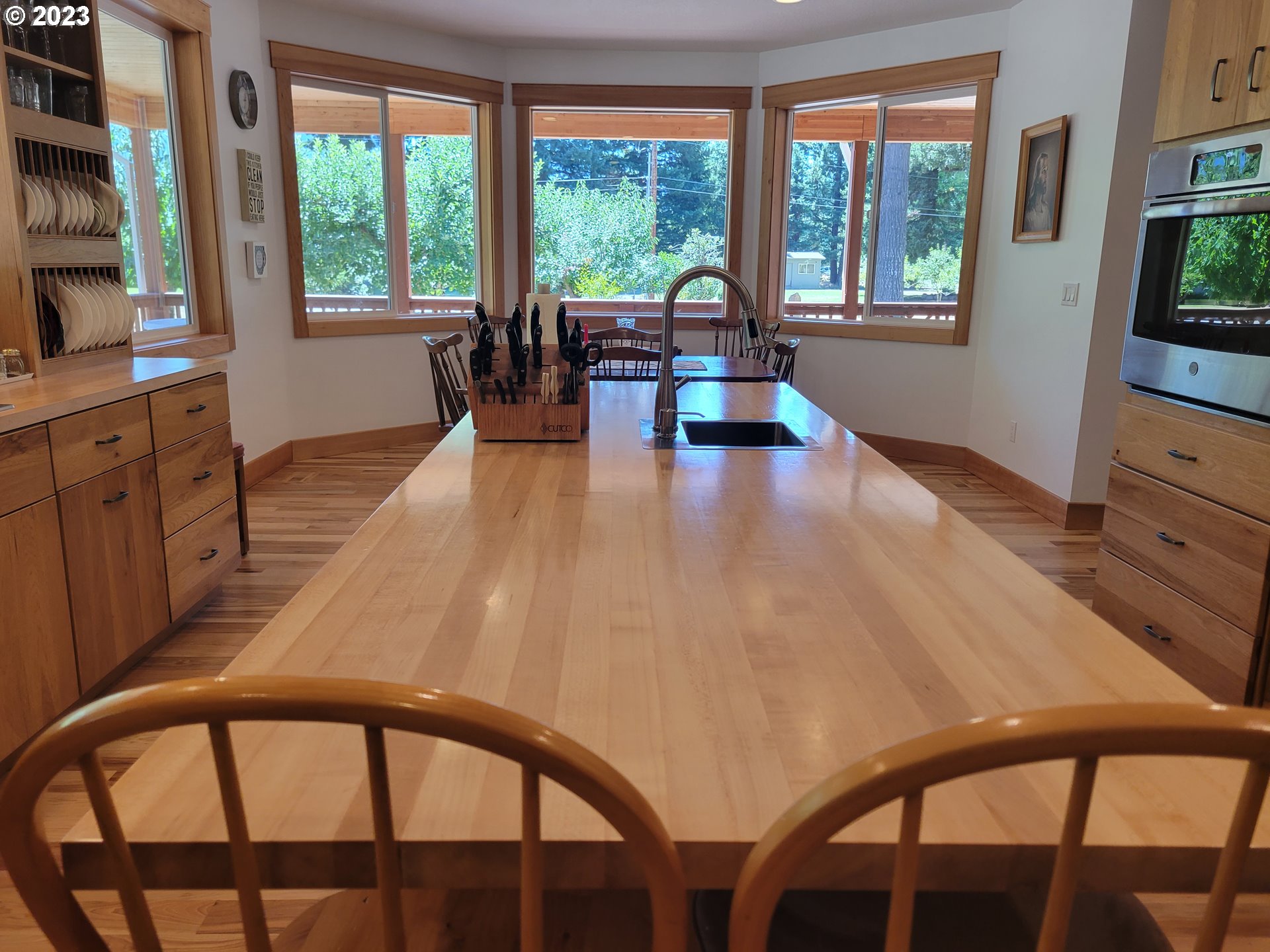 929 1st Falls View Road Stevenson, WA 98648 - Photo 17 of 48 Kitchen