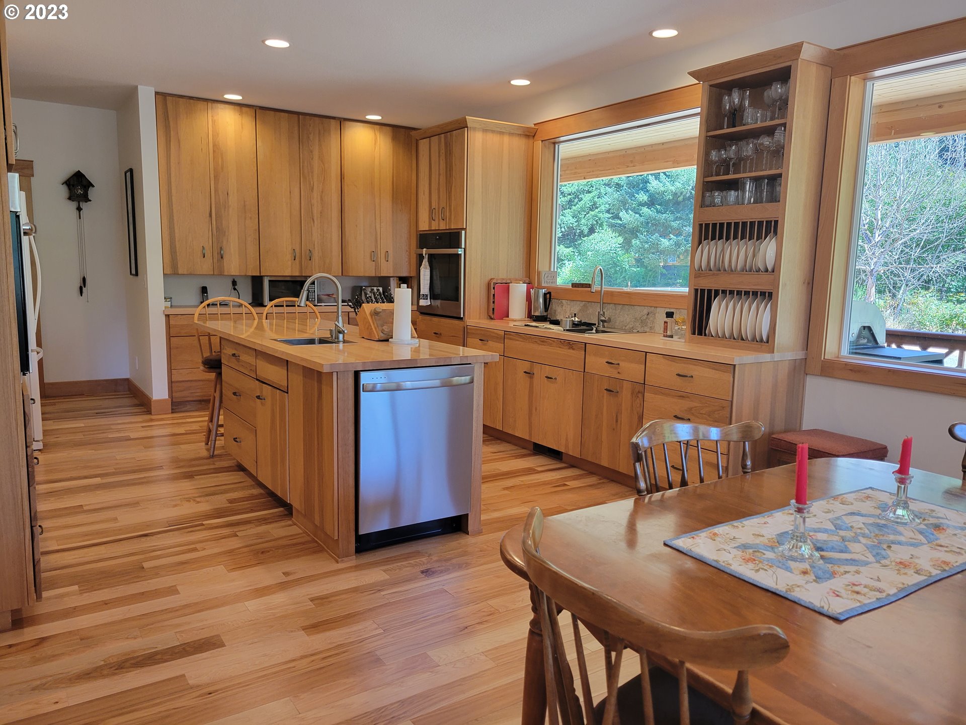 929 1st Falls View Road Stevenson, WA 98648 - Photo 18 of 48 Kitchen