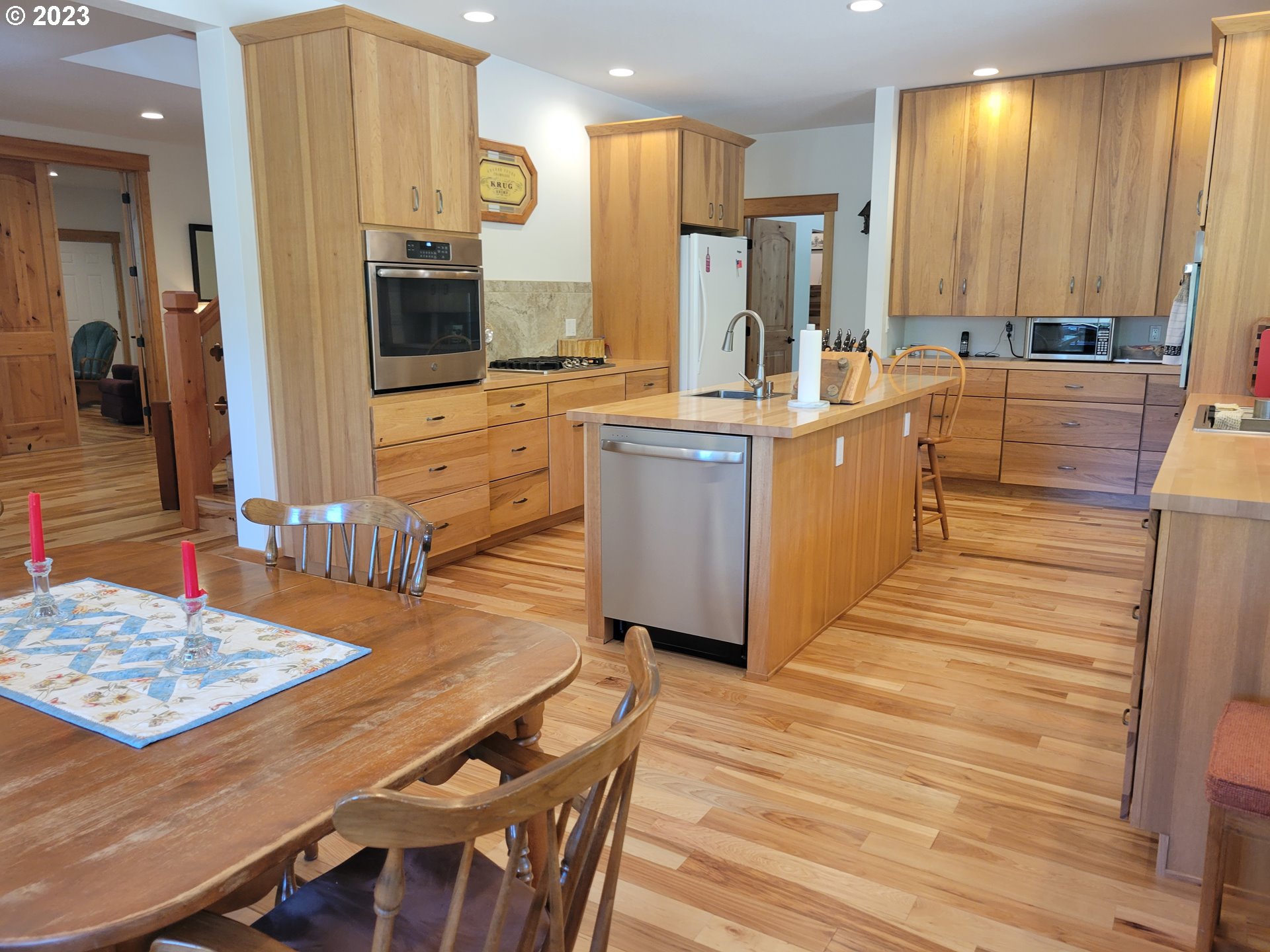 929 1st Falls View Road Stevenson, WA 98648 - Photo 19 of 48 Kitchen