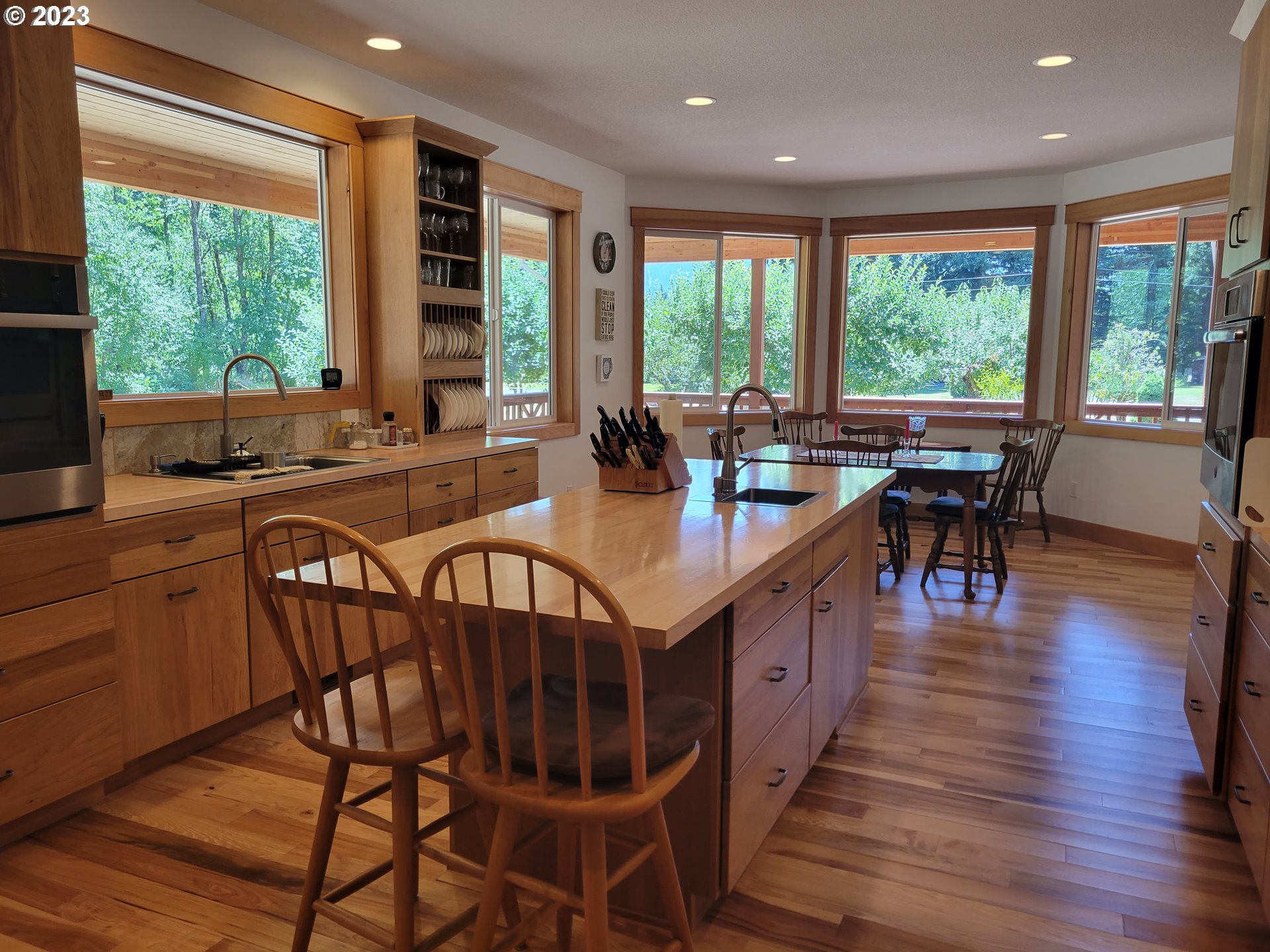 929 1st Falls View Road Stevenson, WA 98648 - Photo 20 of 48 Kitchen