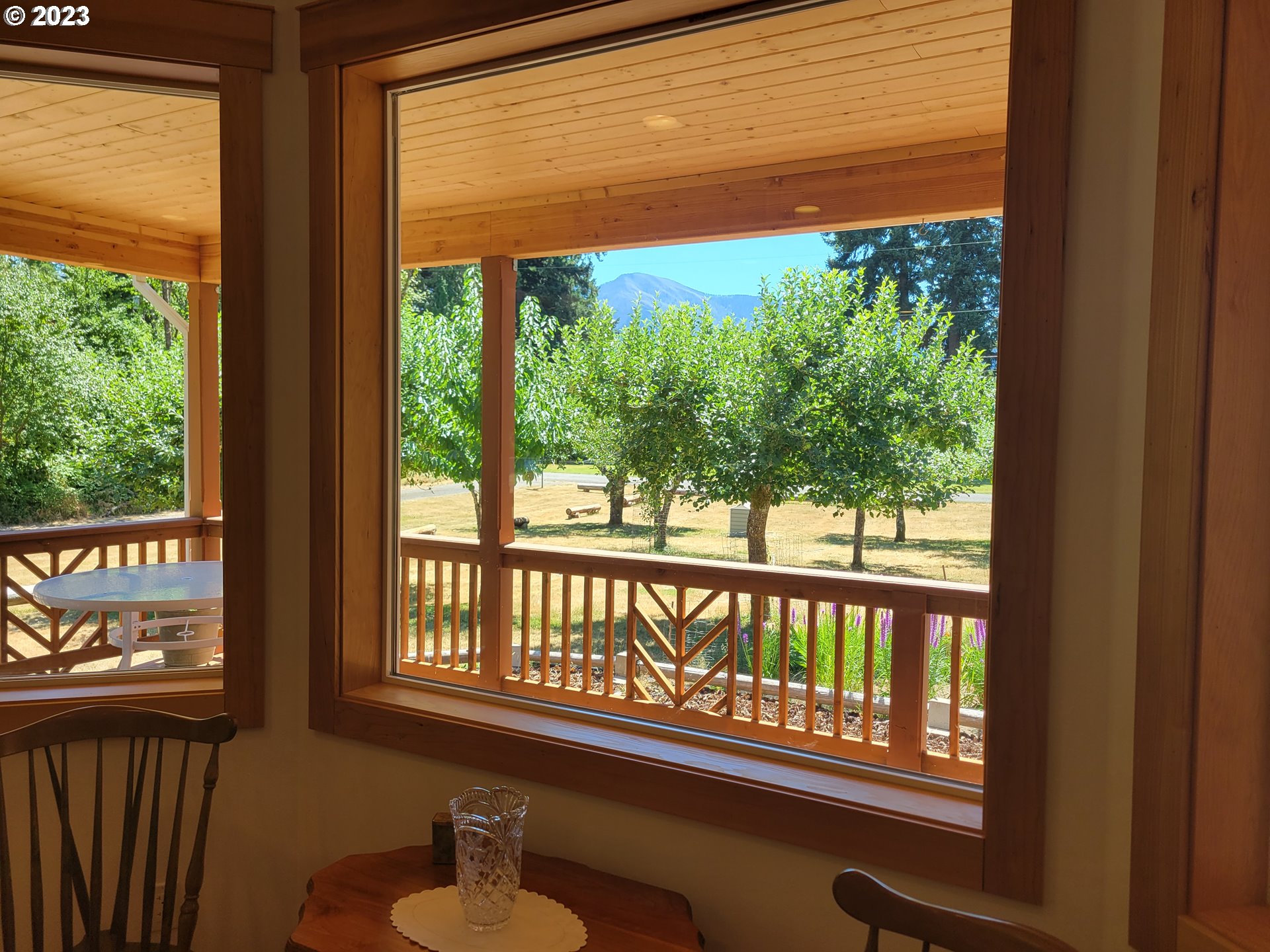929 1st Falls View Road Stevenson, WA 98648 - Photo 24 of 48 Bedroom, Owner's Suite