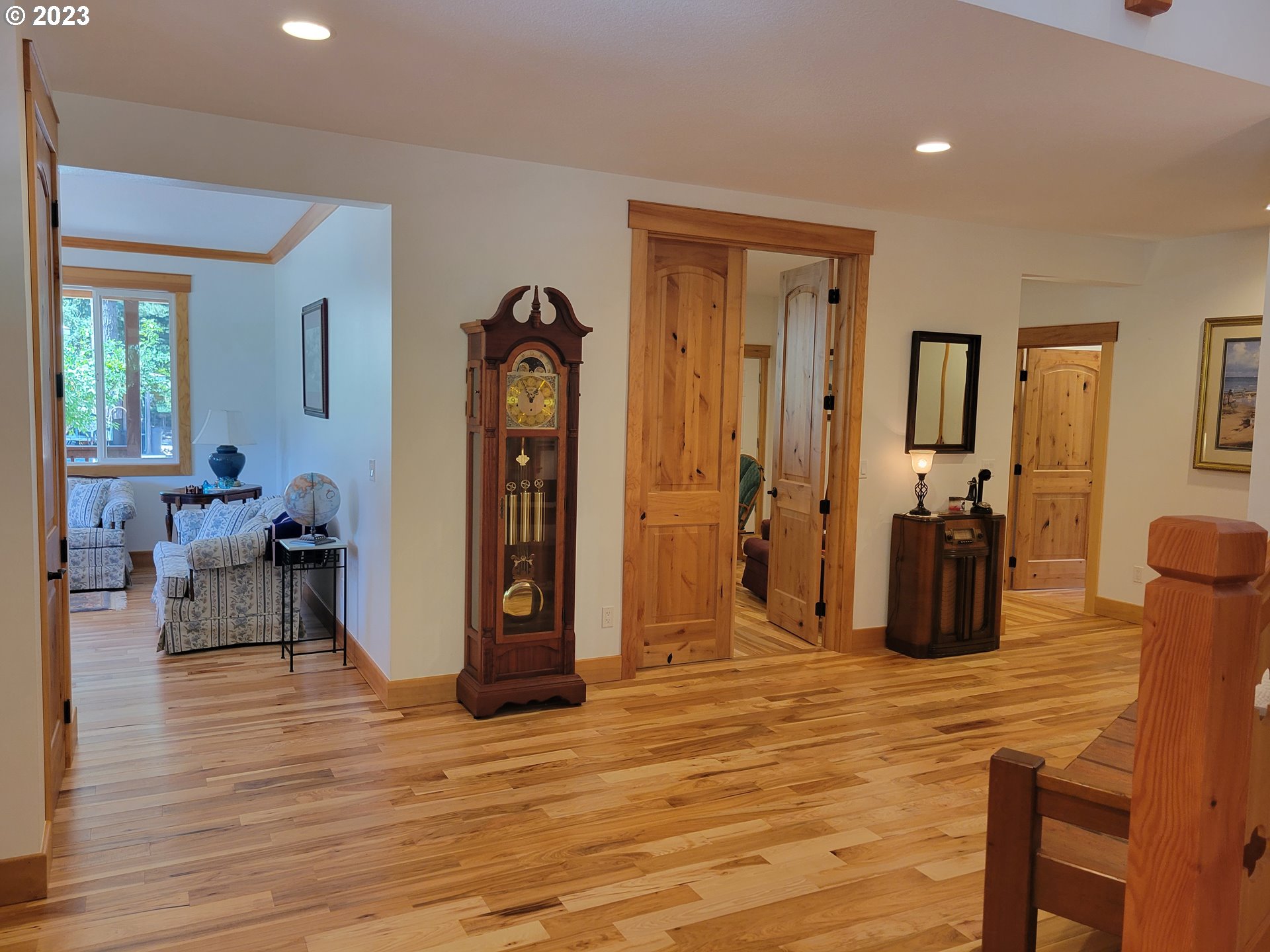 929 1st Falls View Road Stevenson, WA 98648 - Photo 5 of 48 Entrance/Foyer