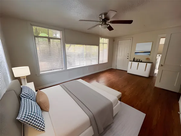 $2,700 | 819 East 31st Street, Austin, TX 78705