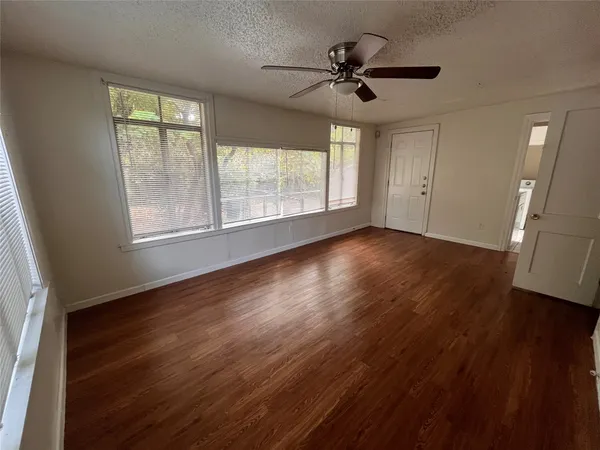 $2,700 | 819 East 31st Street, Austin, TX 78705