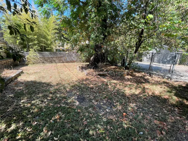 $2,700 | 819 East 31st Street, Austin, TX 78705