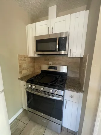 $2,700 | 819 East 31st Street, Austin, TX 78705