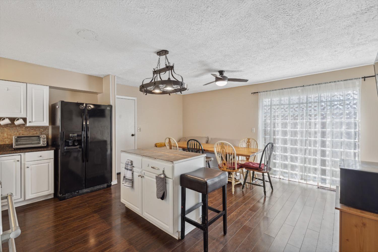2452 Struble Road Cincinnati, OH 45231 - Photo 8 of 31 Gallery Image 8