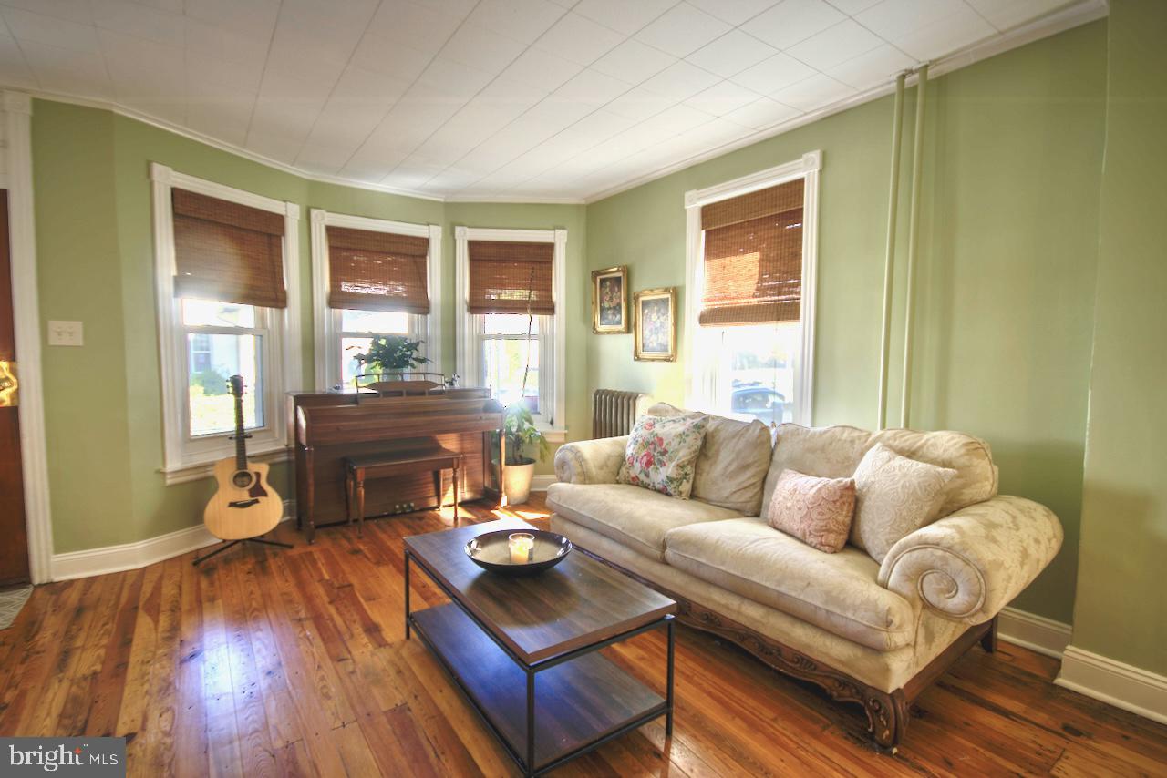 52 North 3rd Street Emmaus, PA 18049 - Photo 4 of 17 Gallery Image 4