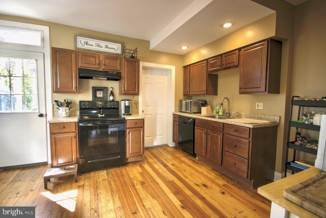 52 North 3rd Street Emmaus, PA 18049 - Photo 6 of 17 Gallery Image 6