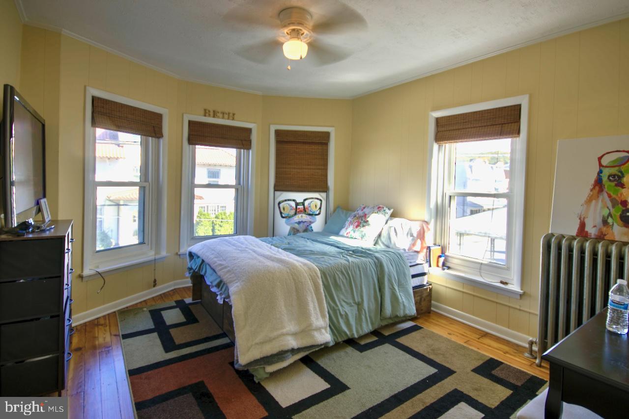 52 North 3rd Street Emmaus, PA 18049 - Photo 10 of 17 Gallery Image 10