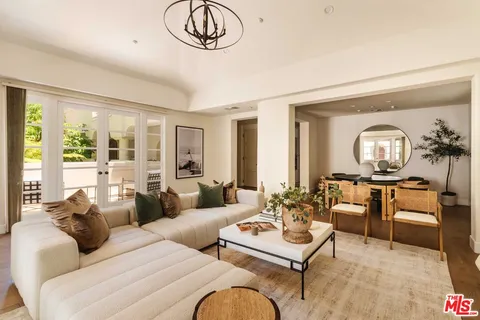 $2,150,000 | 9024 Cynthia Street, Unit 204, West Hollywood, CA 90069