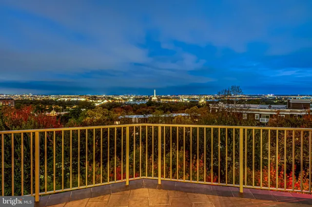a picture of a bench in a window