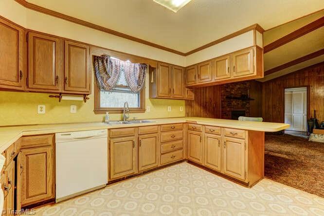 831 Wiley Lewis Road Greensboro, NC 27406 - Photo 9 of 20 Kitchen