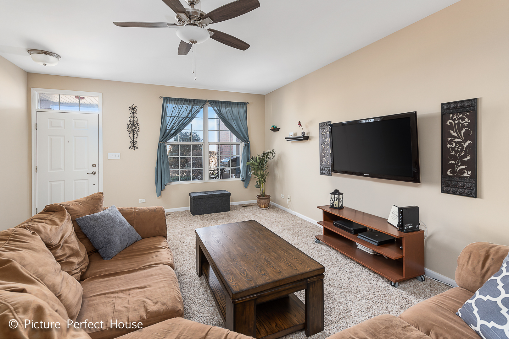 7520 Claridge Drive, Unit H Bridgeview, IL 60455 - Photo 4 of 17