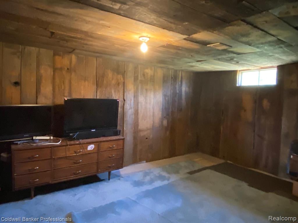 10420 Barnes Road Durand, MI 48429 - Photo 17 of 27