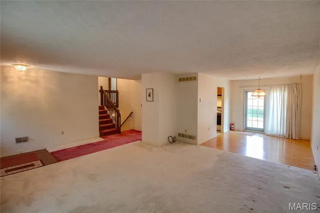 $330,000 | 23850 Green Acres Road, Dow, IL 62022