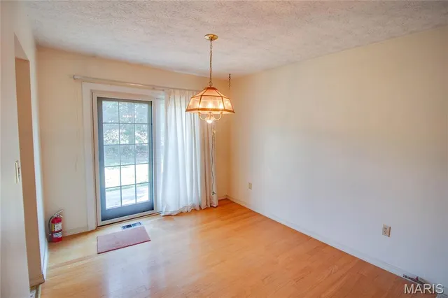 $330,000 | 23850 Green Acres Road, Dow, IL 62022