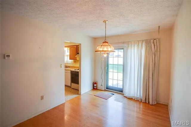 $330,000 | 23850 Green Acres Road, Dow, IL 62022