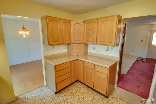 $330,000 | 23850 Green Acres Road, Dow, IL 62022