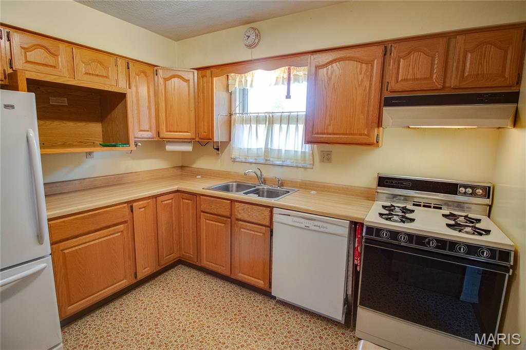 23850 Green Acres Road Dow, IL 62022 - Photo 22 of 58