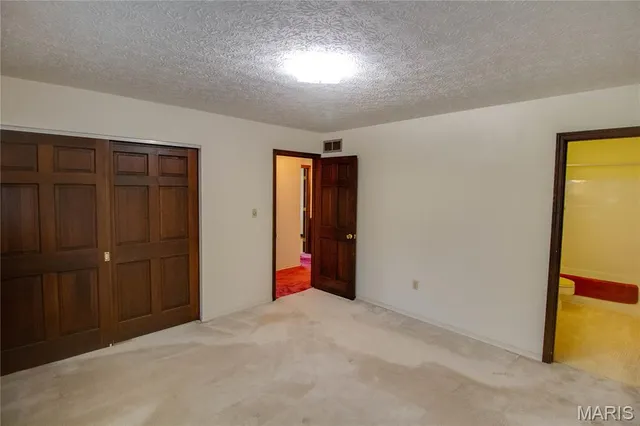 $330,000 | 23850 Green Acres Road, Dow, IL 62022