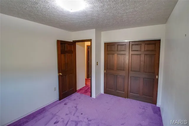 $330,000 | 23850 Green Acres Road, Dow, IL 62022