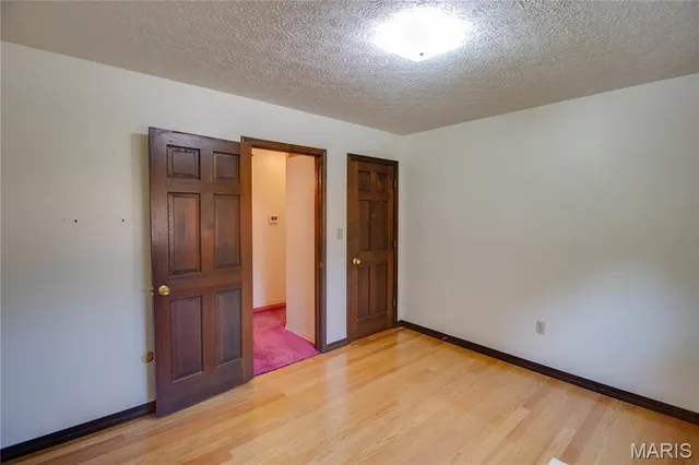 $330,000 | 23850 Green Acres Road, Dow, IL 62022