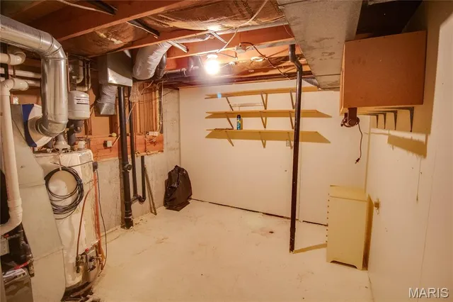 $330,000 | 23850 Green Acres Road, Dow, IL 62022