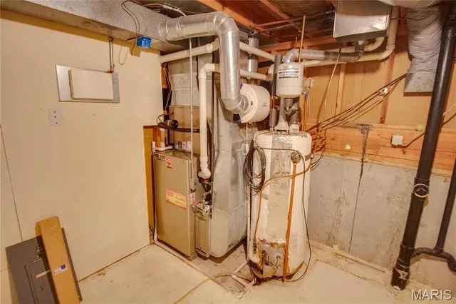 $330,000 | 23850 Green Acres Road, Dow, IL 62022