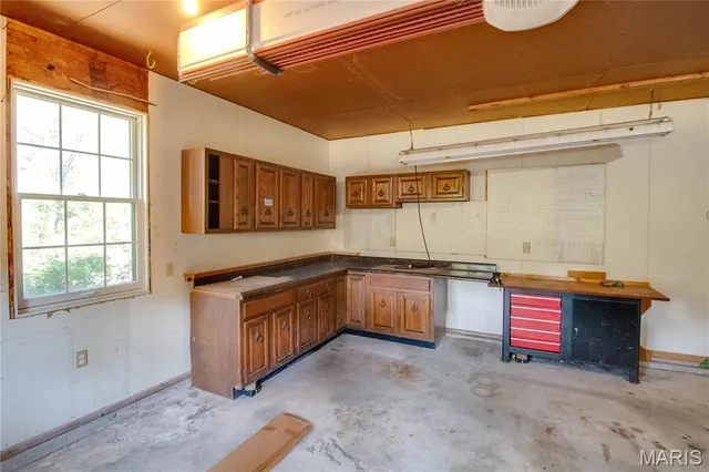 $330,000 | 23850 Green Acres Road, Dow, IL 62022