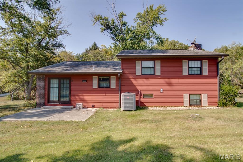 23850 Green Acres Road Dow, IL 62022 - Photo 46 of 58