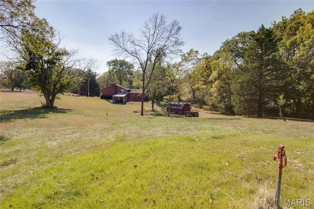 $330,000 | 23850 Green Acres Road, Dow, IL 62022