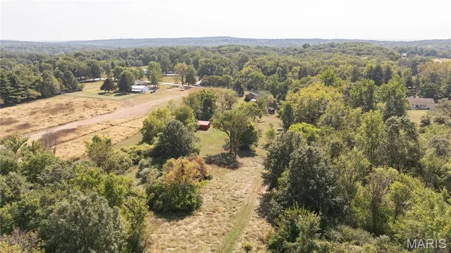 $330,000 | 23850 Green Acres Road, Dow, IL 62022