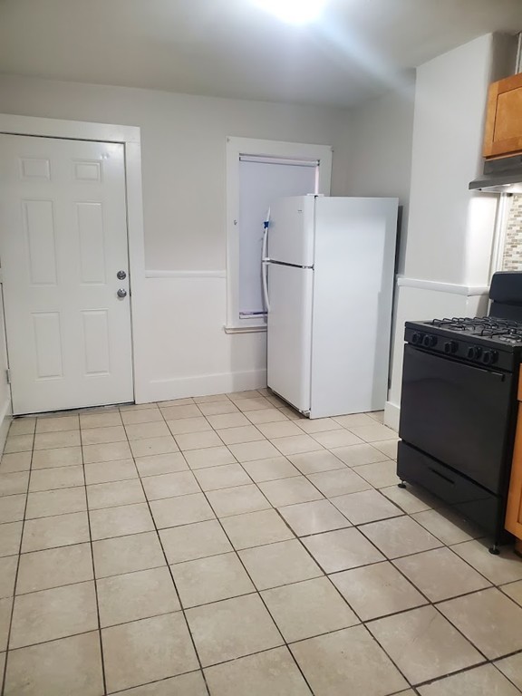 182 Walnut Avenue, Unit 2 Boston, MA 02119 - Photo 4 of 12